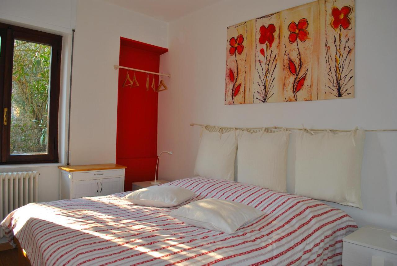 Apartment The Palm With Garden Сала-Комачина Экстерьер фото